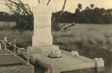 grave of elizabeth hickmott