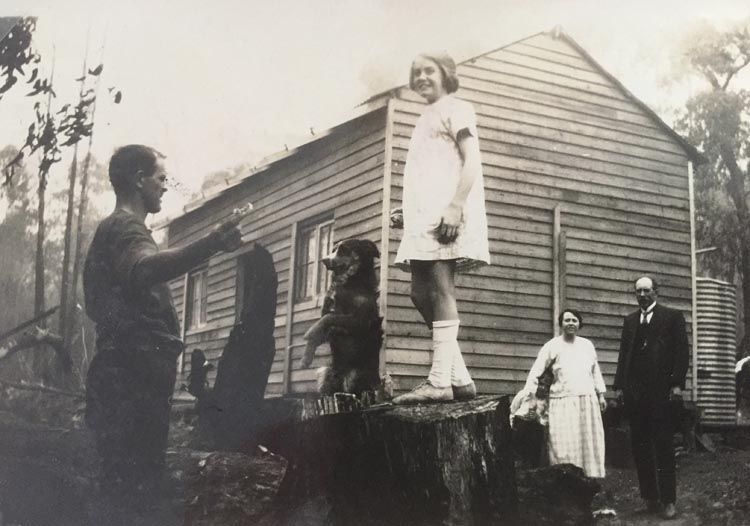tulloch family east warburton